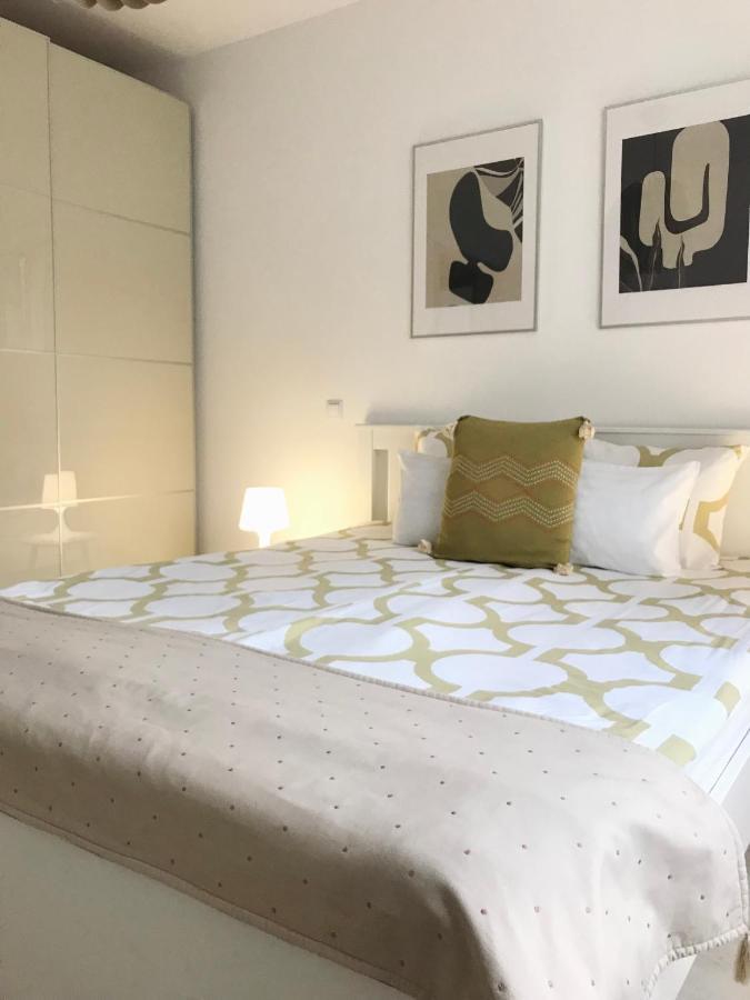 Elizabeth Garden Premium Apartment Kecskemet Luaran gambar