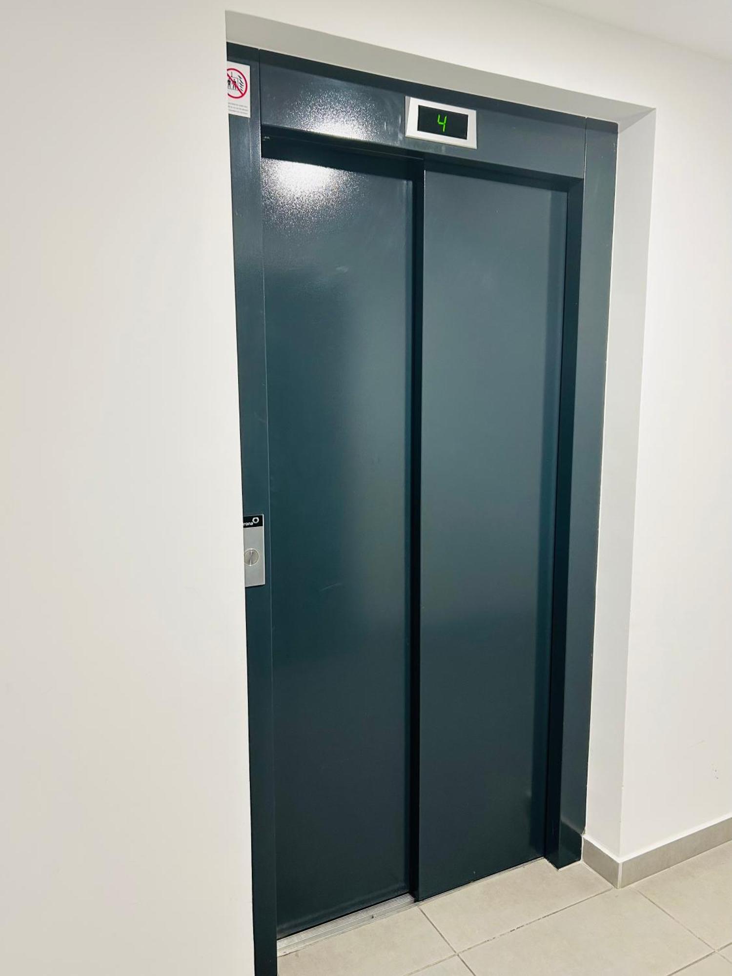 Elizabeth Garden Premium Apartment Kecskemet Luaran gambar